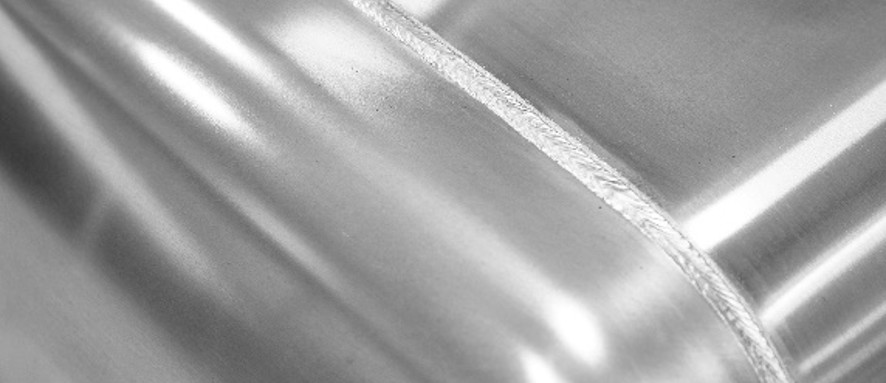 Close-up of a precision weld bead produced by CLOOS robotic welding technology